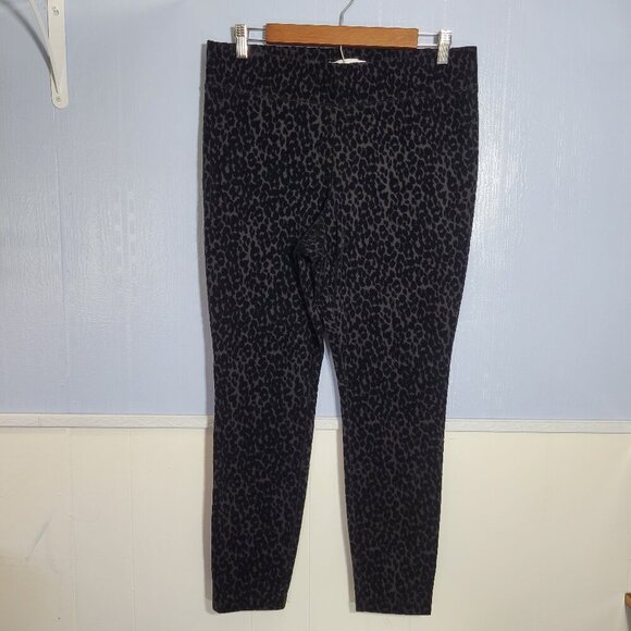 Old Navy Large Petite Animal Print Stevie High Rise Pullon Straight Pants - Picture 1 of 7